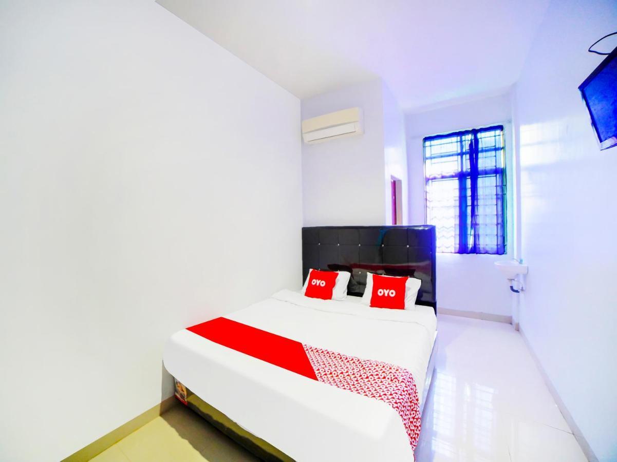 Oyo 91283 Sg Premium Guest House Medan Ngoại thất bức ảnh