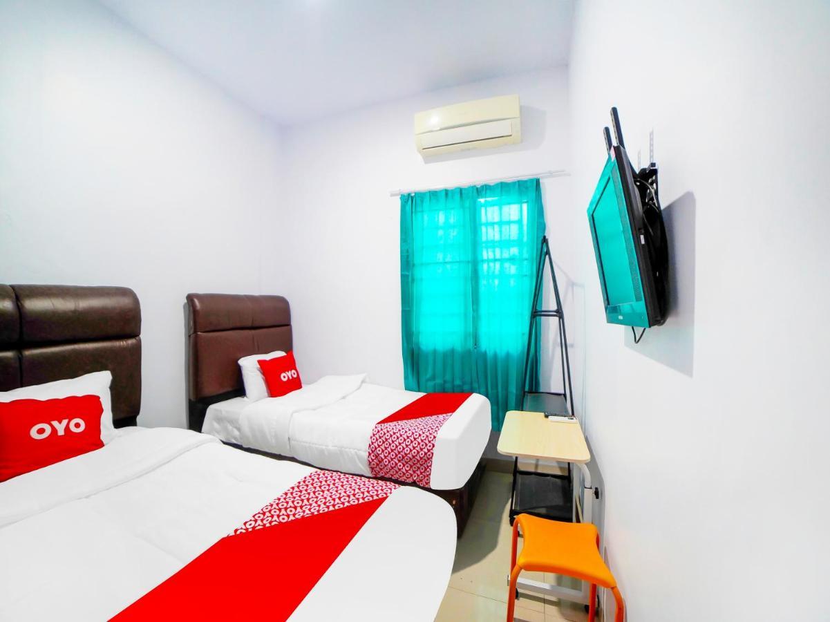 Oyo 91283 Sg Premium Guest House Medan Ngoại thất bức ảnh