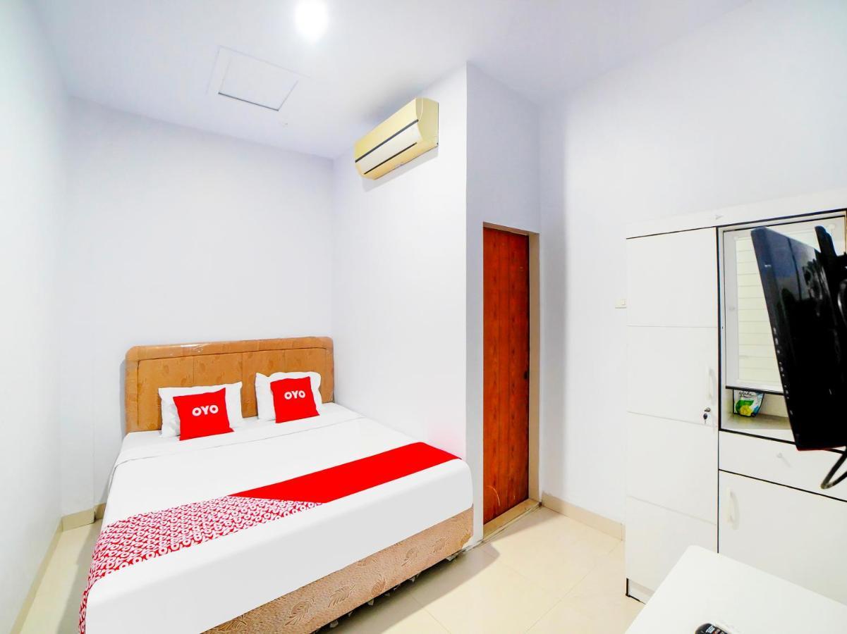 Oyo 91283 Sg Premium Guest House Medan Ngoại thất bức ảnh